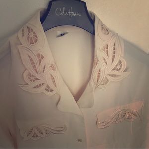 Beautiful vintage blouse Fits S-L